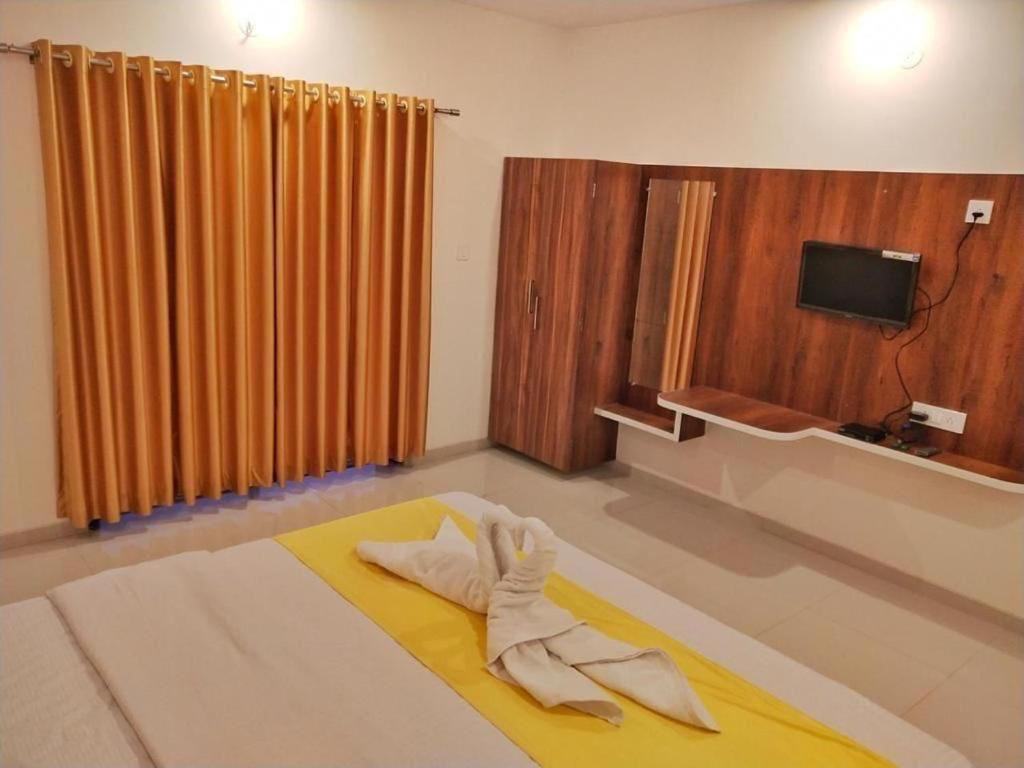 Hotel Magic Mountain,Mahabaleshwar Ngoại thất bức ảnh